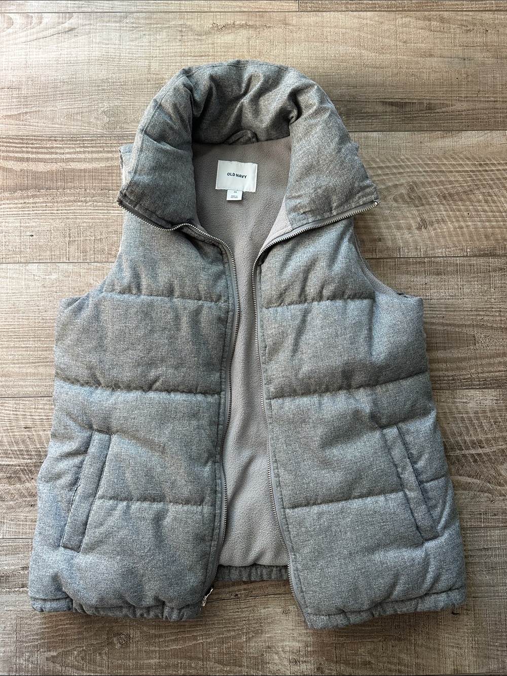 Old Navy Heather Gray Quilted Puffer Vest